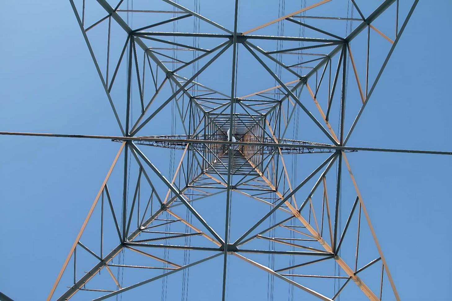 Réseau électrique intelligent avec panneaux solaires et infrastructures durables